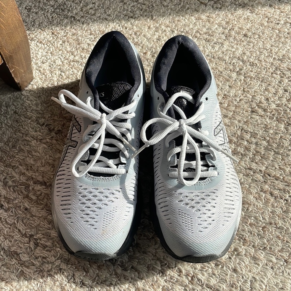ASICS Gel Kayano 25- size 36.5 - mid grey silver